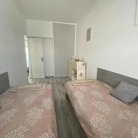 Katica Apartman Gyor Exterior photo